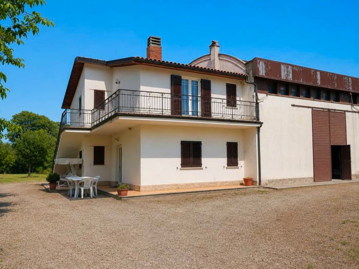 Casa con 6 locali in vendita in Via Cassia, Proceno
