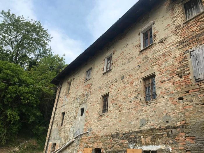 Casa con 6 locali in vendita in Via Boidi, Calosso