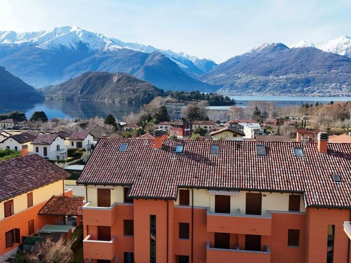 Appartamento trilocale in vendita in Via Laghetto, Colico Piano, Colico