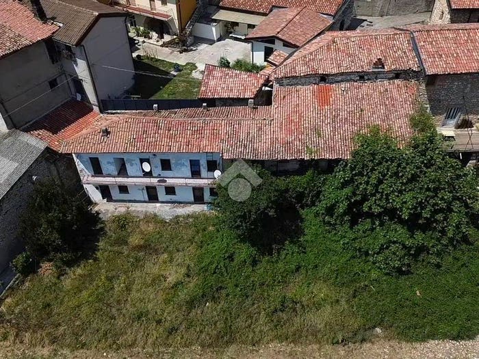 Casa con 6 locali in vendita in Via Baldi, Centro, Adrara San Martino