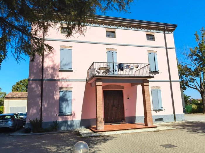 Appartamento trilocale in vendita in Via Scodoncello, Centro, Collecchio
