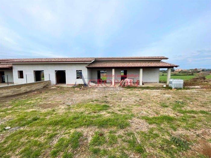 Casa quadrilocale in vendita in via casale di spanora, Anguillara Sabazia