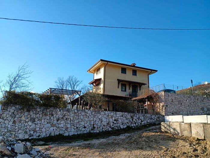 Casa con 6 locali in vendita in Via Tufo, San Michele, Cassino