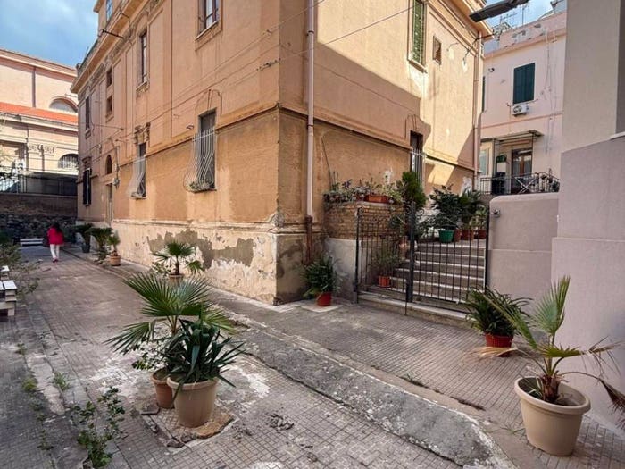 Appartamento trilocale in vendita in Via Giuseppe De Nava, Pineta Zerbi, Reggio Calabria