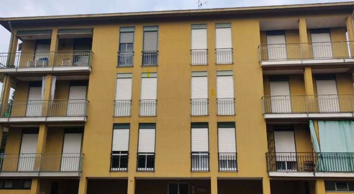 Appartamento quadrilocale in vendita in Via I Maggio, Ternate