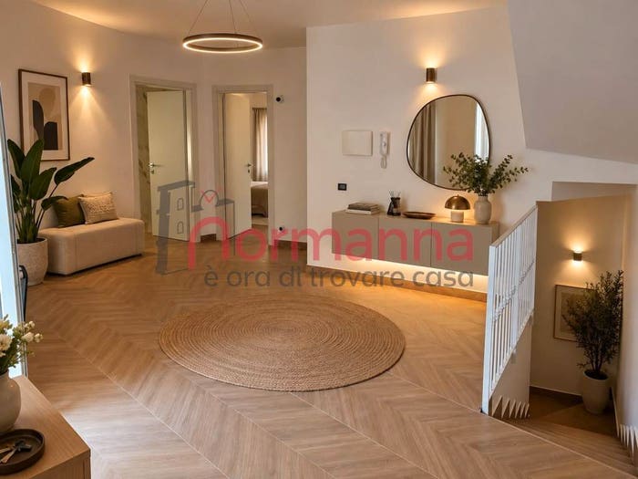 Casa con 6 locali in vendita in Piazza Francesco Crispi, Aversa