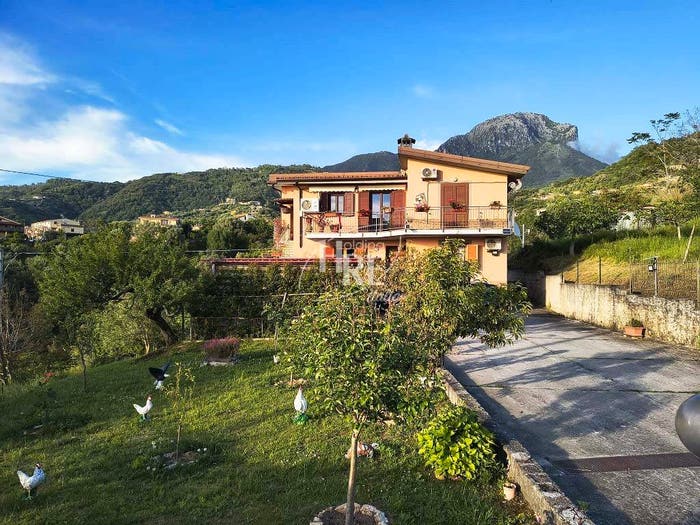 Casa con 6 locali in vendita in Contrada Pantaide, Belvedere Marittimo