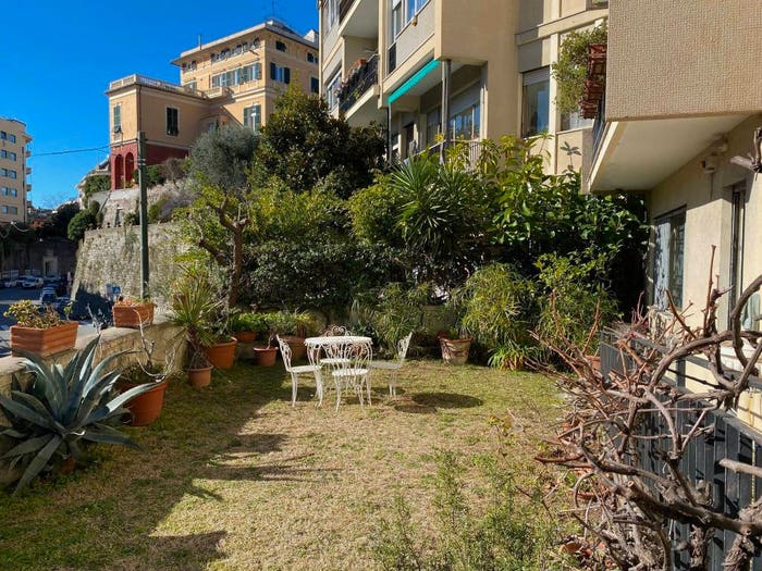 Appartamento quadrilocale in vendita in Via Giovanni Amendola, Albaro, Genova