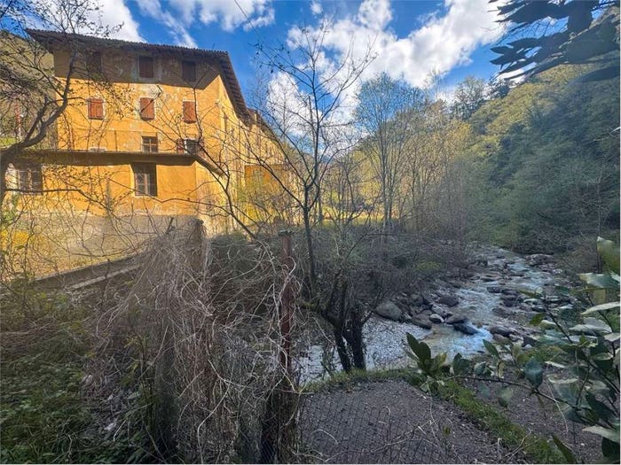 Casa con 6 locali in vendita in Centro, Ala
