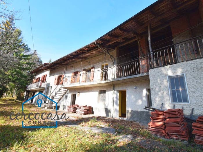 Casa con 6 locali in vendita in Tetto Carletto, Moiola