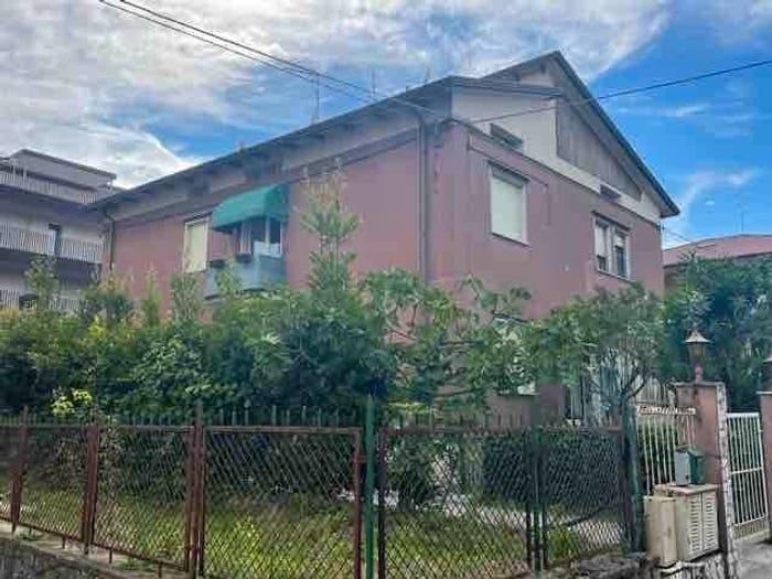 Appartamento trilocale in vendita in Centro, Peschiera del Garda