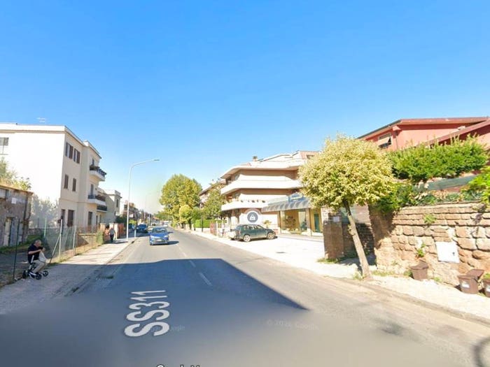 Appartamento quadrilocale in vendita in Via Roma, Centro, Nepi