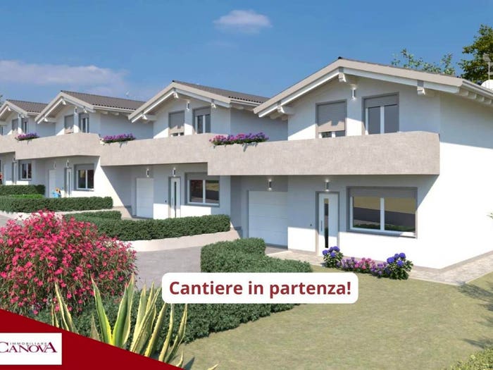 Casa quadrilocale in vendita in Via del Roccolo, Centro, Lomazzo