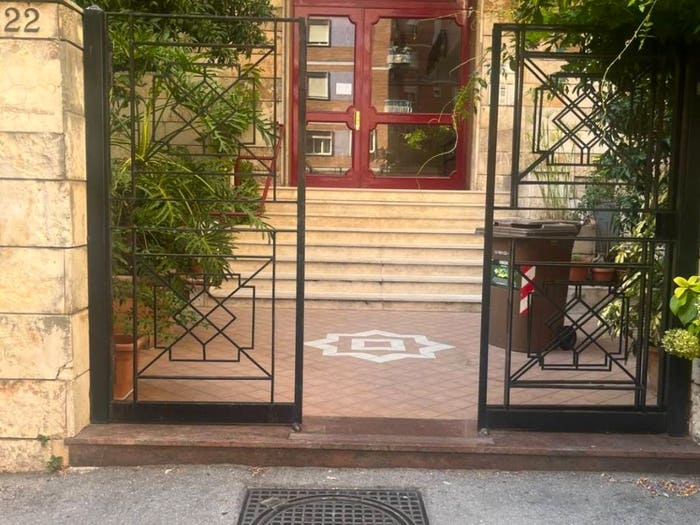 Appartamento quadrilocale in vendita in Via Giovanni Miranda, Rione Alto, Napoli
