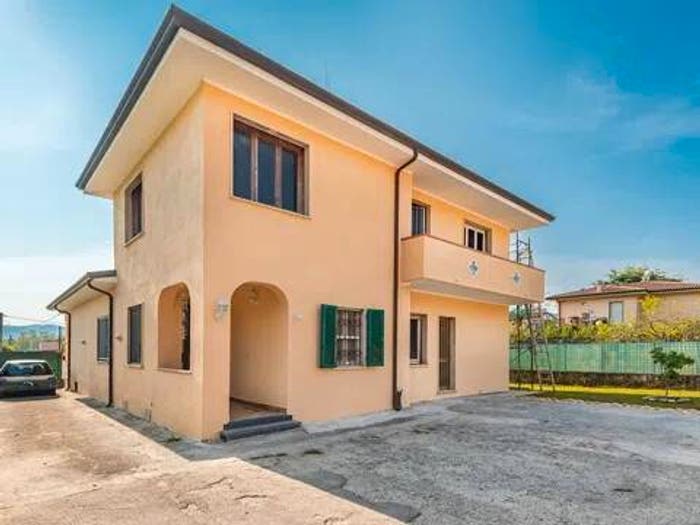 Casa con 5 locali in vendita in Via Della Serra No Number, Camaiore Paese, Camaiore