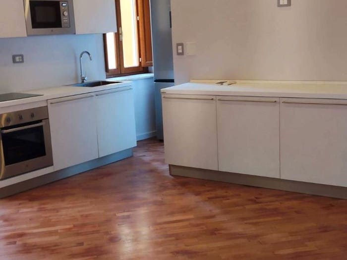 Appartamento bilocale in vendita in Piazza dell'Arancio, Piazza Anfiteatro Torre Guinigi, Lucca