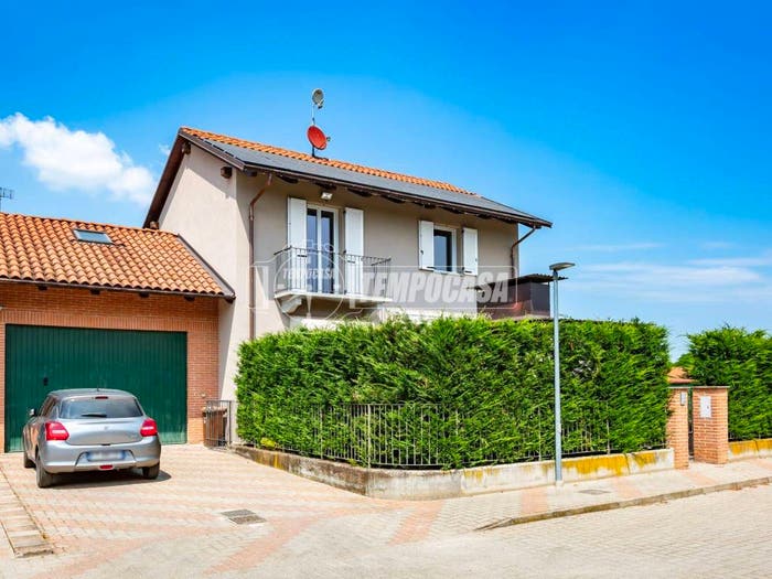 Casa con 6 locali in vendita in Via Lusina, Grinzano, Cervere