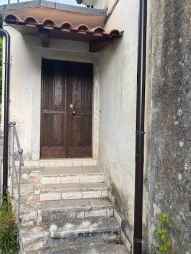 Casa in vendita in Colle Merino, Acquafondata