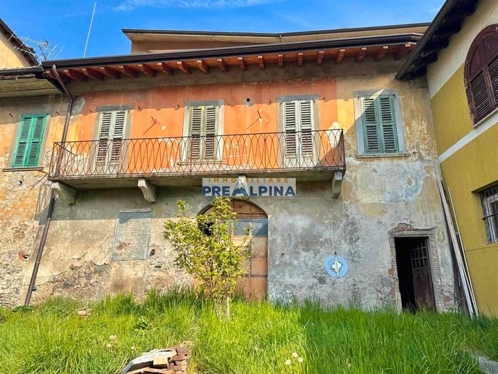 Casa trilocale in vendita in Via A Manzoni, Centro, Gazzaniga