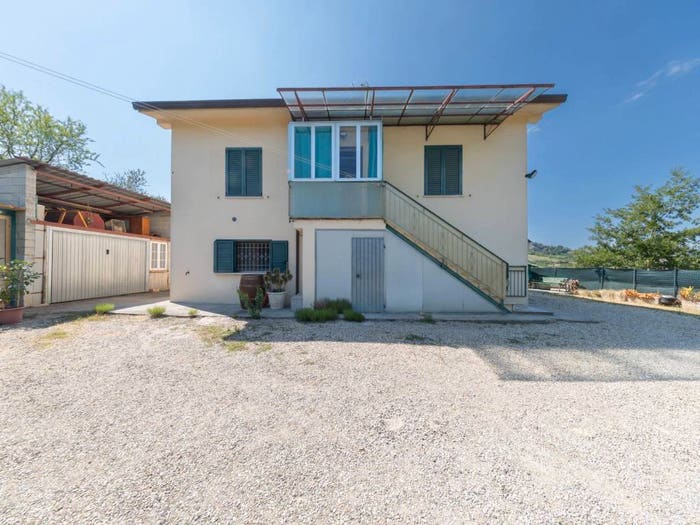 Casa con 6 locali in vendita in Borgo Tossignano