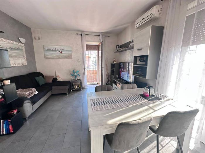 Appartamento trilocale in vendita in Via Brembilla, Dragona, Roma