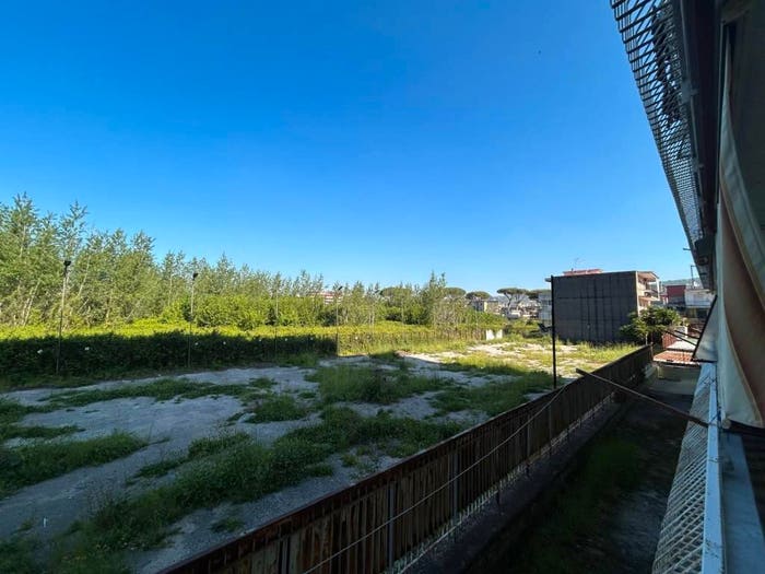 Appartamento trilocale in vendita in Via Edoardo Amaldi, Pianura, Napoli