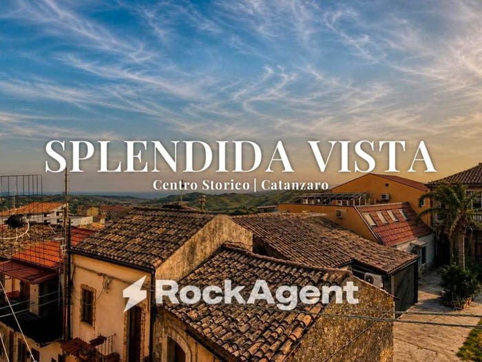Appartamento bilocale in vendita in Via Vincenzo D'Amato, Centro Storico, Catanzaro