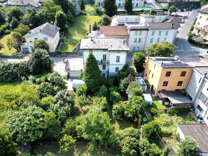 Casa con 6 locali in vendita in Via Maffezzini, Centro, Talamona