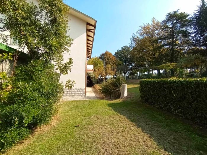 Casa con 6 locali in vendita in San Lorenzo in Correggiano, Rimini
