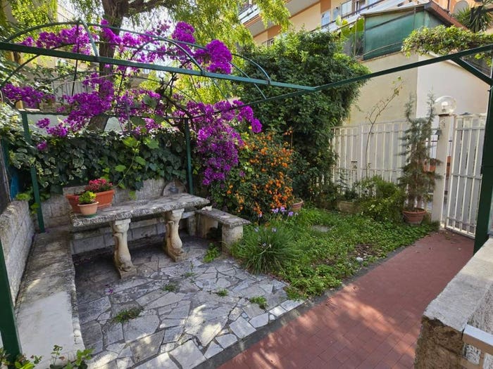 Appartamento quadrilocale in vendita in Via Cesare Battisti, Tor Lupara, Fonte Nuova