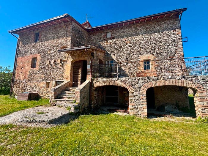 Casa con 6 locali in vendita in Via del Monte, Grutti, Gualdo Cattaneo