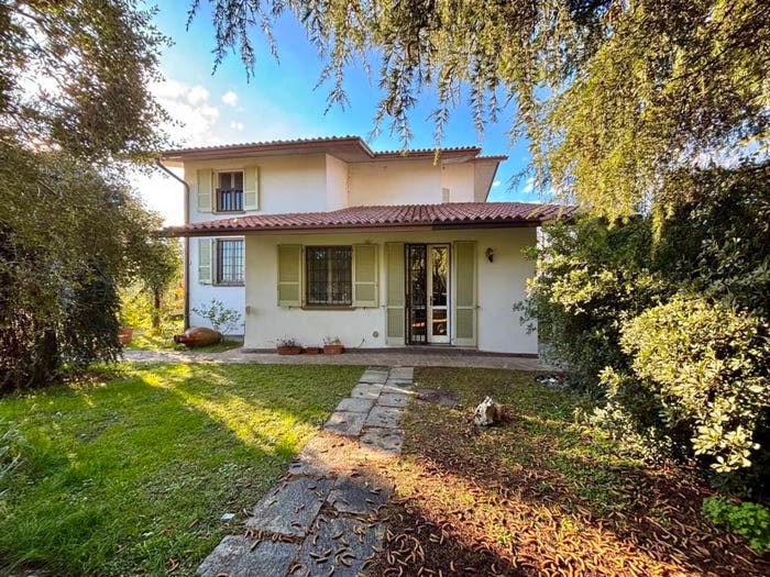 Casa con 6 locali in vendita in Via Gere, Centro, Erbusco