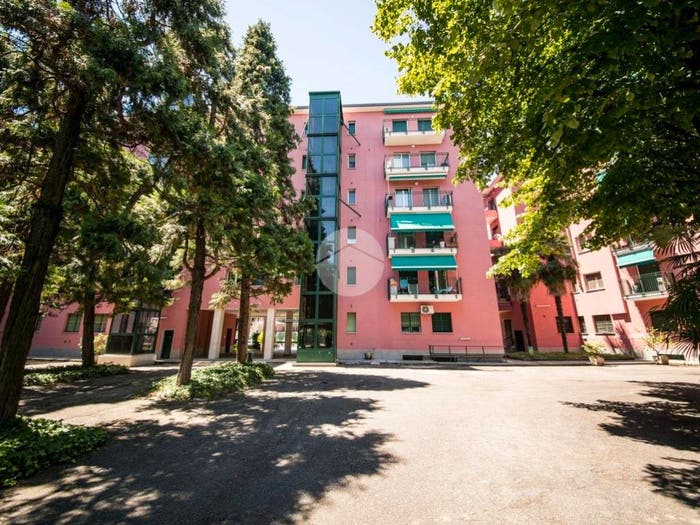 Appartamento quadrilocale in vendita in Via Carlo Valvassori Peroni, Città Studi, Milano