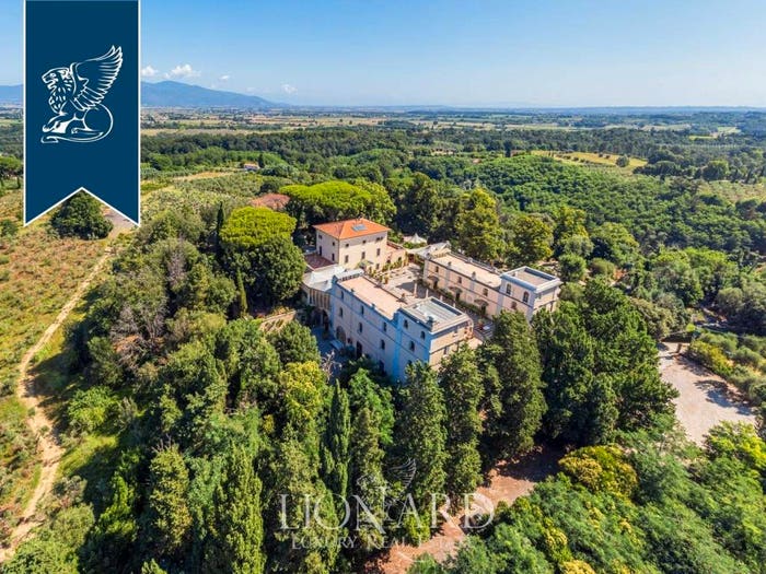 Casa con 6 locali in vendita in Fauglia