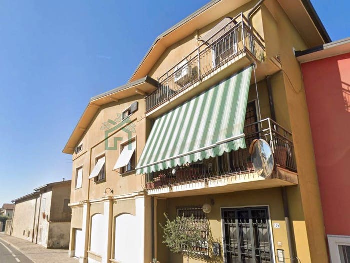 Casa con 6 locali in vendita in Via Cesare Battisti, Colognola Ai Colli