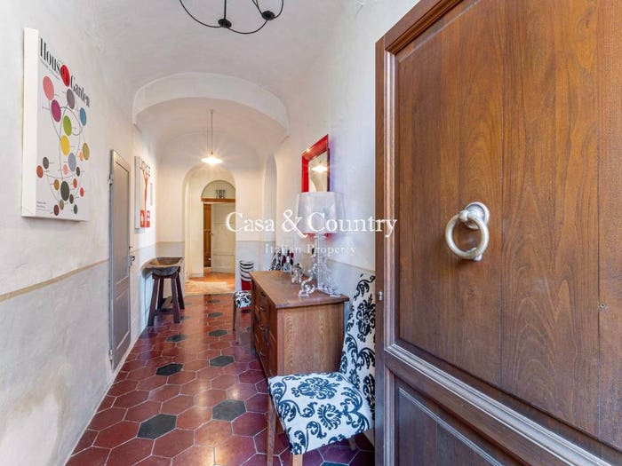 Appartamento con 5 locali in vendita in Centro, Casole d'Elsa