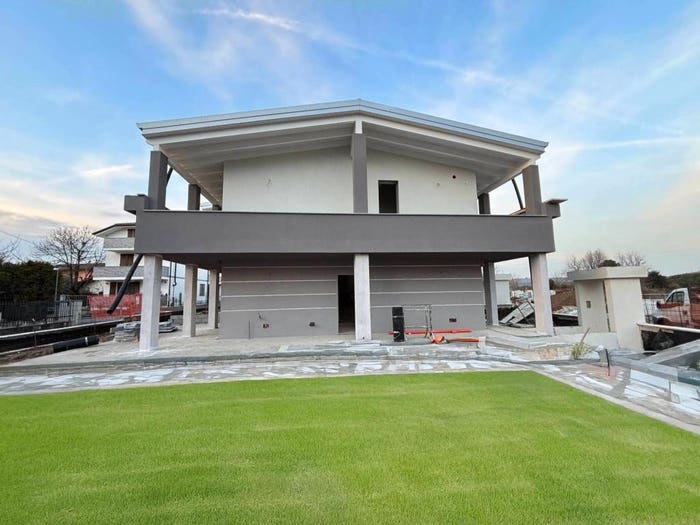 Casa quadrilocale in vendita in Via Adige, Cesate