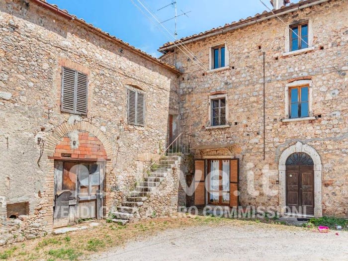 Casa con 6 locali in vendita in Maggiano, Casole d'Elsa
