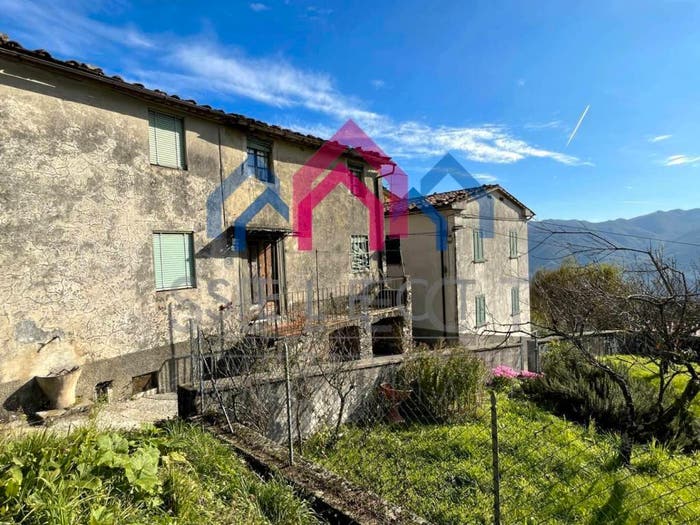 Casa con 5 locali in vendita in Cune, Borgo a Mozzano