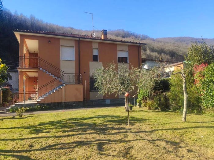 Appartamento con 5 locali in vendita in Via Roma No Number, Centro, Licciana Nardi