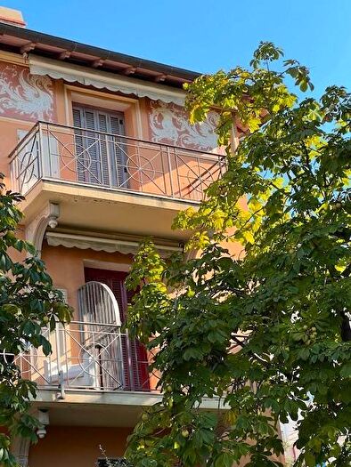 Appartamento trilocale in vendita in Via Romana, Bordighera