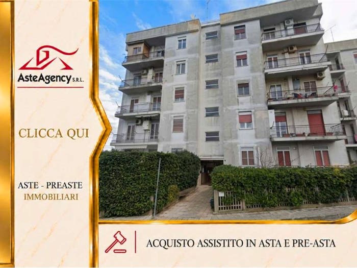 Appartamento con 6 locali in vendita in Via San Martino, Centro, Castellaneta