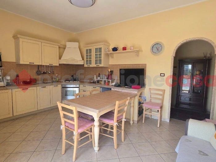 Appartamento con 5 locali in vendita in via barozzi, San Faustino, Modena