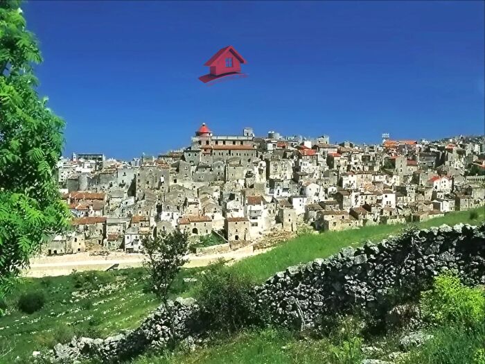 Appartamento trilocale in vendita in Vico Del Gargano