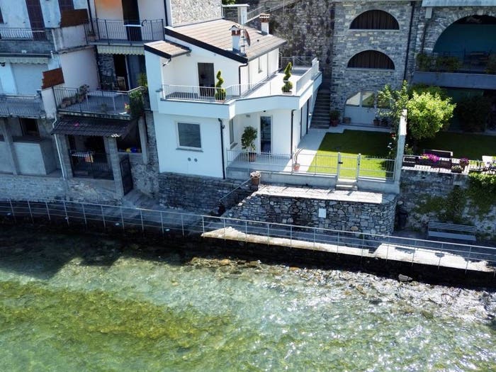 Casa trilocale in vendita in Località Sostra, Lezzeno