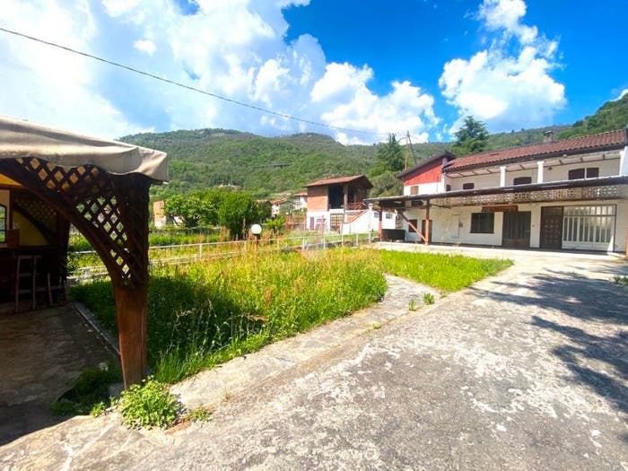 Casa quadrilocale in vendita in Via dei mulini, Centro, Borgofranco d'Ivrea