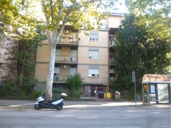 Appartamento quadrilocale in vendita in Viale fratelli spazzoli, Stadio, Forlì