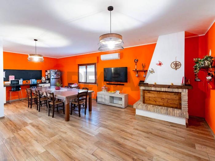 Casa con 6 locali in vendita in Contrada Civitarese, Civitarese, Ortona