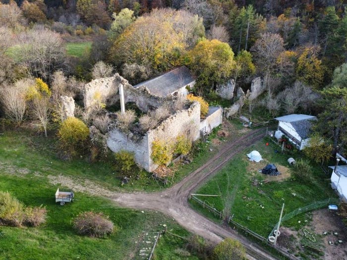 Casa con 6 locali in vendita in Strada Regionale del Lago di Campotosto, Collebrincioni Assergi, L'Aquila