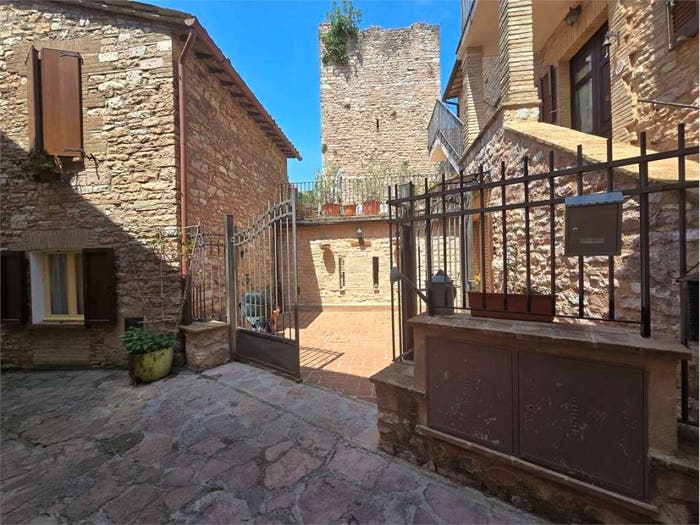 Appartamento quadrilocale in vendita in Spello